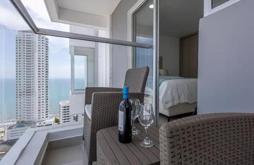 Espectacular Duplex En Bocagrande Con Vista Al Mar Y La Bahia Cartagena