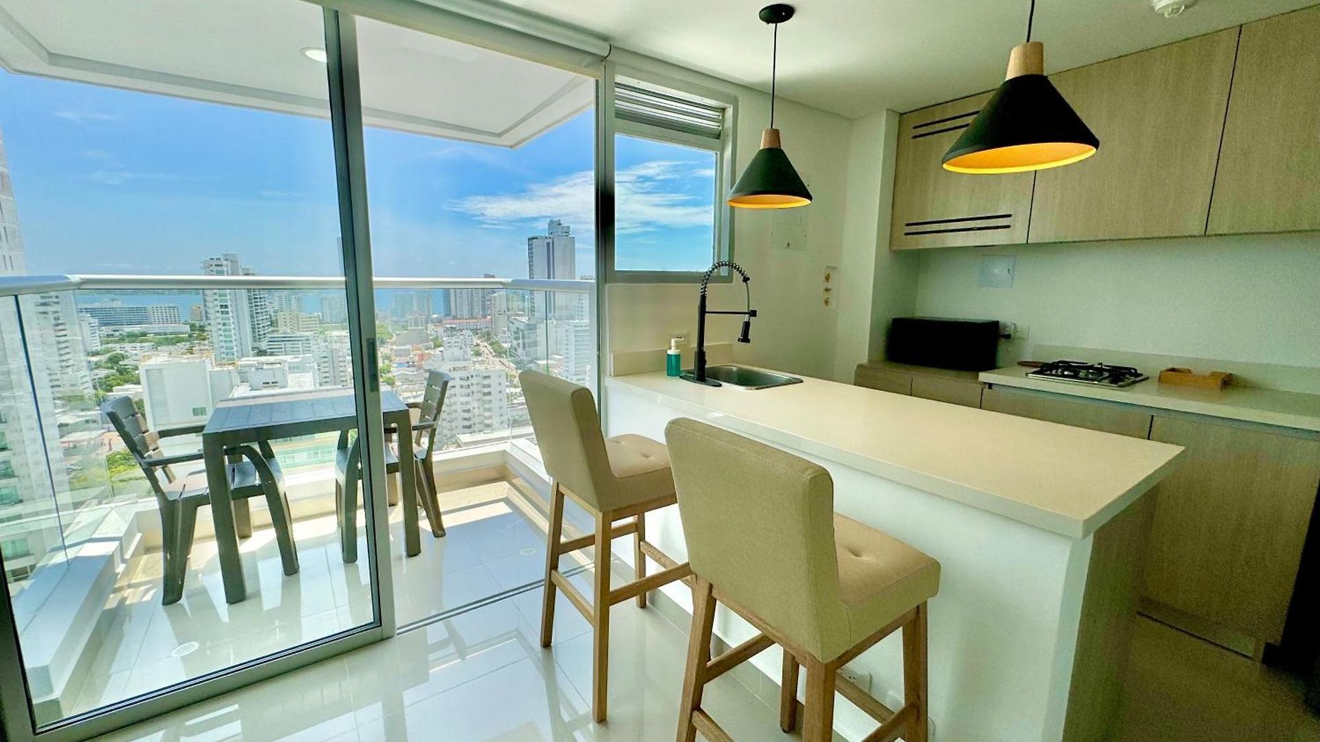Espectacular Duplex En Bocagrande Con Vista Al Mar Y La Bahia * Cartagena