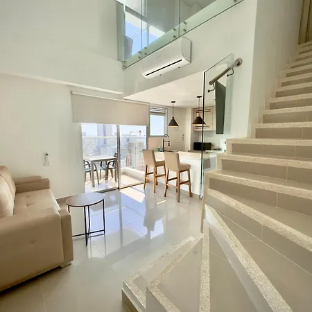 Apartamento Espectacular Duplex En Bocagrande Con Vista Al Mar Y La Bahia Cartagena